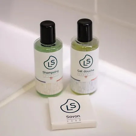 Standing 3* Le Bernascon 아파트 *