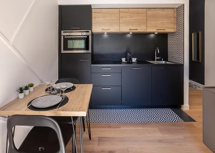 Standing 3* Le Bernascon *